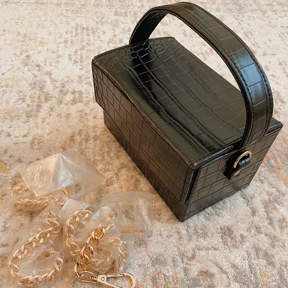 Small box purse